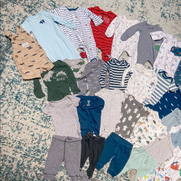 Newborn clothes bundle - Picture 2 of 6